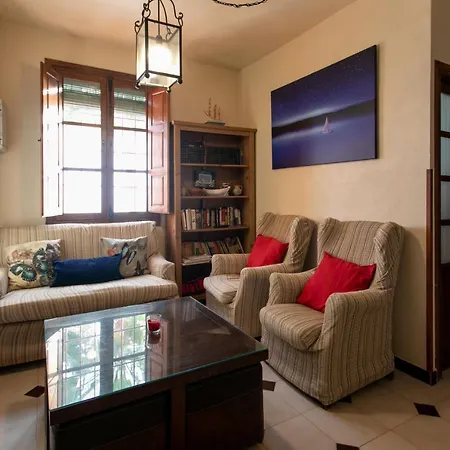 Casa Cuartel El Velero 네르하