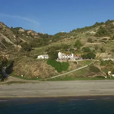 Casa Cuartel El Velero 네르하