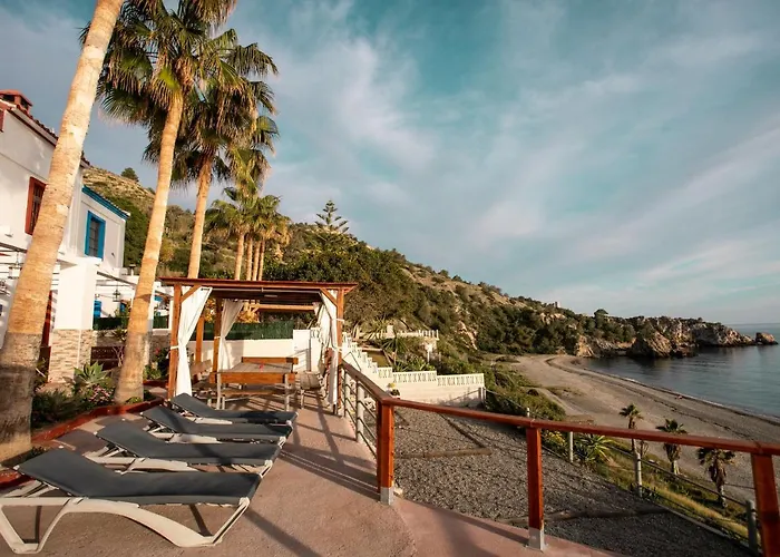 Casa Cuartel El Velero *